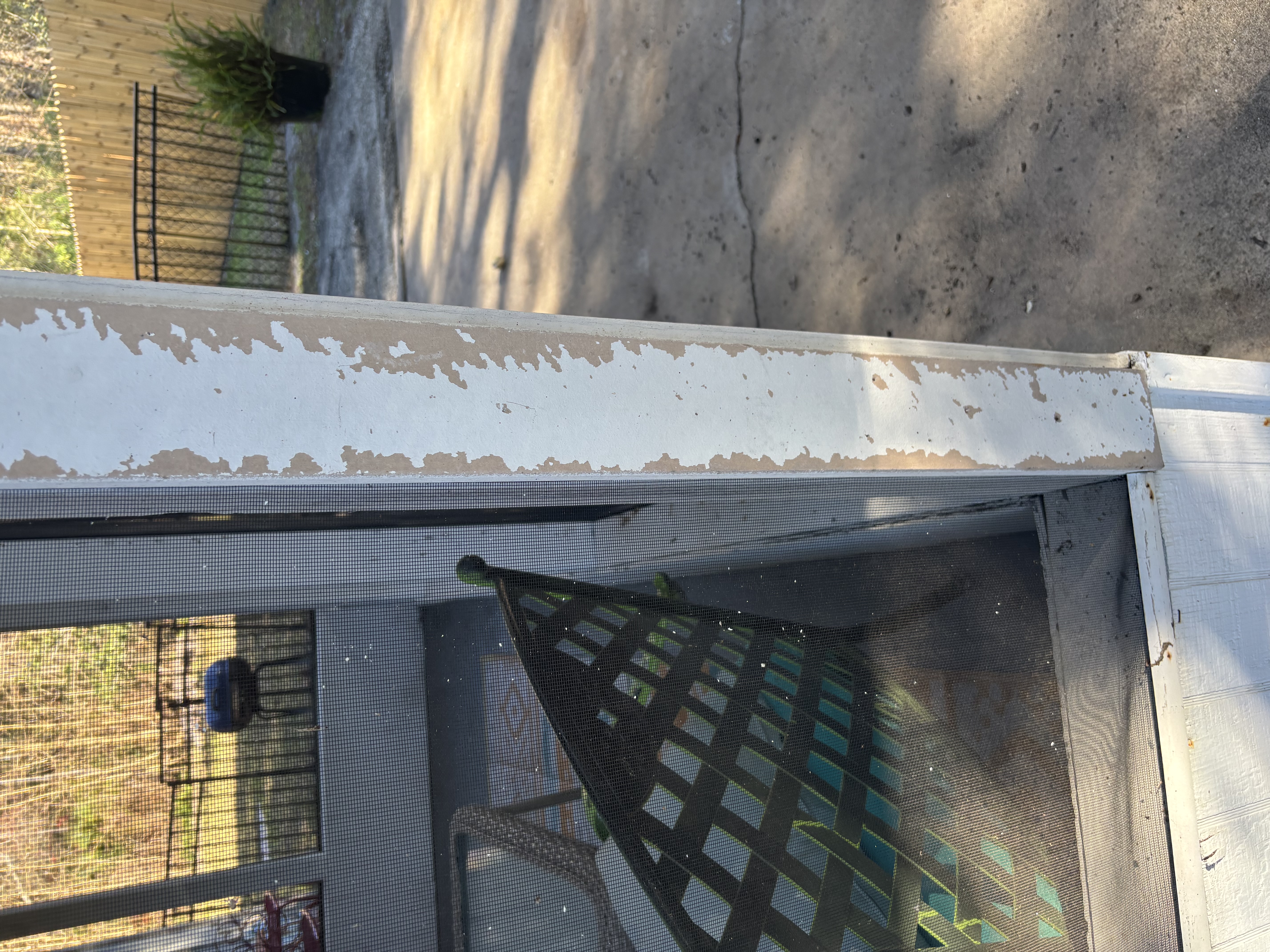 This was a project we started a couple weeks ago this client wanted a couple things did on her Airbnb Rental painting and pressure washing on the southside of town off of beach blvd (before)